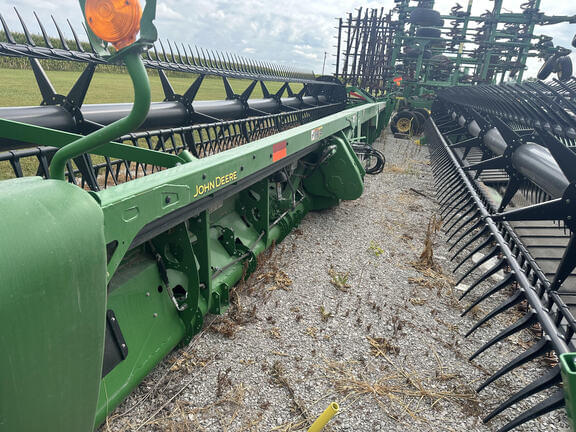 Image of John Deere 635FD Image 1