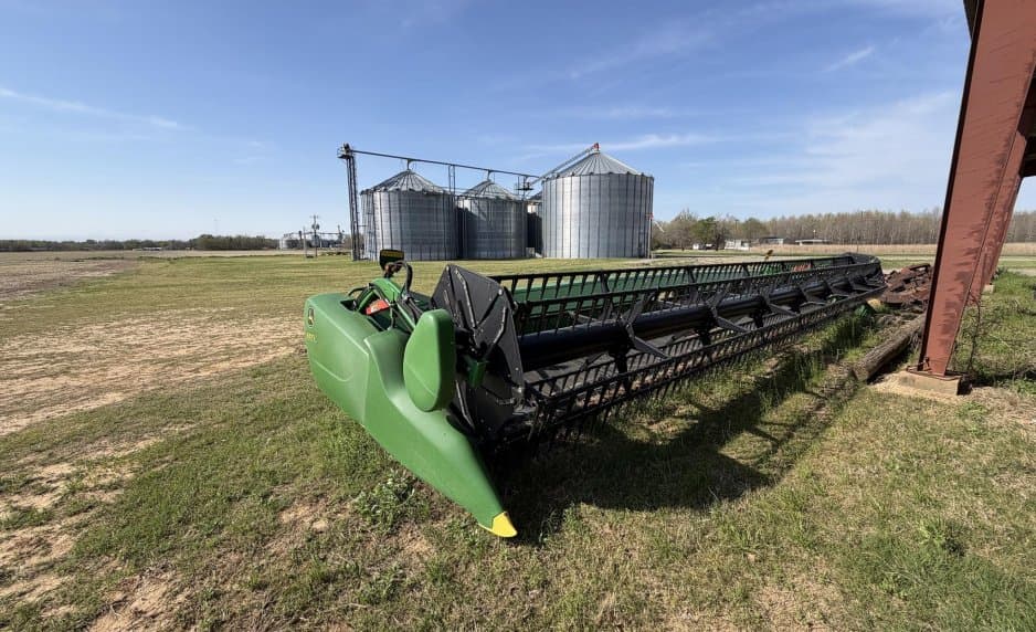 Image of John Deere 635FD Image 1