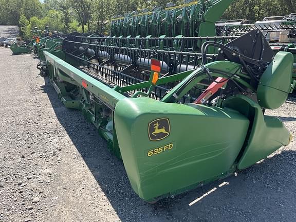 Image of John Deere 635FD equipment image 2