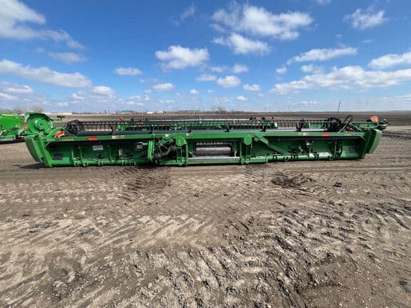 Image of John Deere 635FD equipment image 3