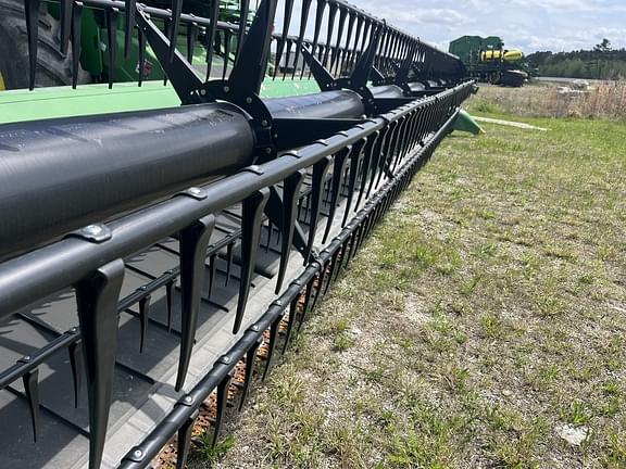 Image of John Deere 635FD equipment image 2