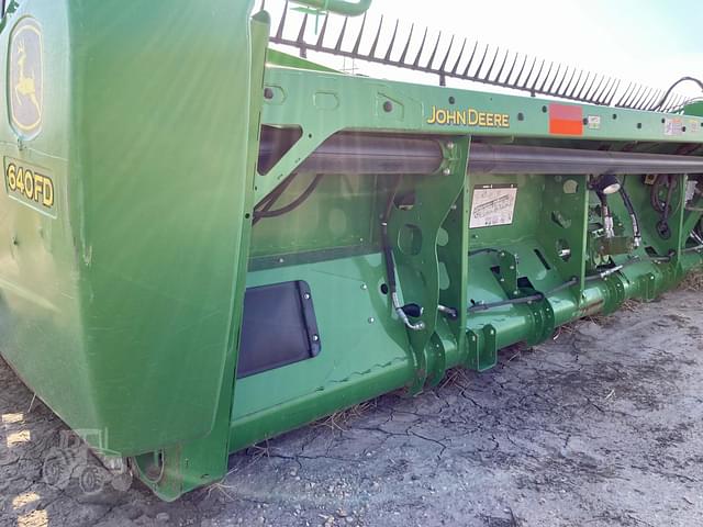 Image of John Deere 640FD equipment image 3