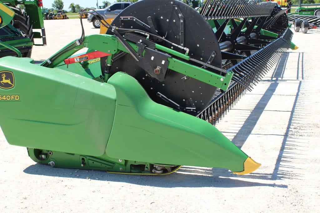 2017 John Deere 640FD Equipment Image0
