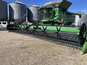 2017 John Deere 640FD Image