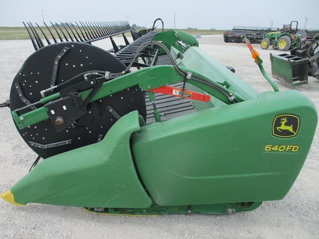 Image of John Deere 640FD equipment image 4