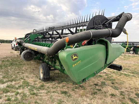 Image of John Deere 640FD equipment image 3