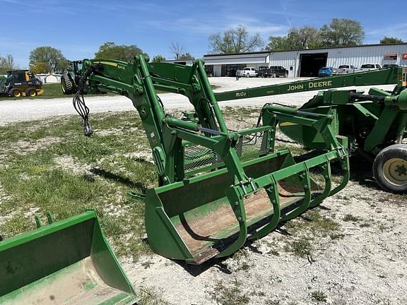 Image of John Deere 640R equipment image 2