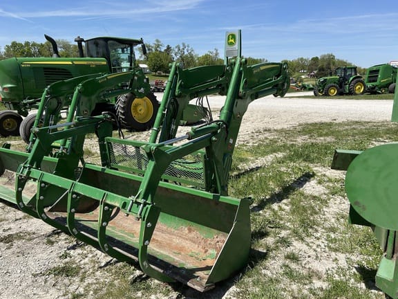 Main image John Deere 640R