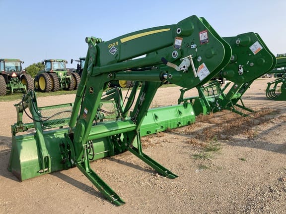 Main image John Deere 640R