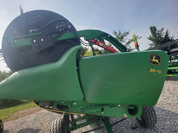 Image of John Deere 635FD equipment image 1