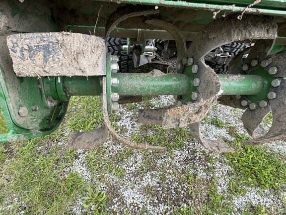 Image of John Deere 647 equipment image 2
