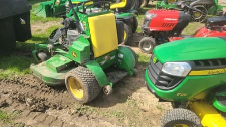 Image of John Deere 652M equipment image 1