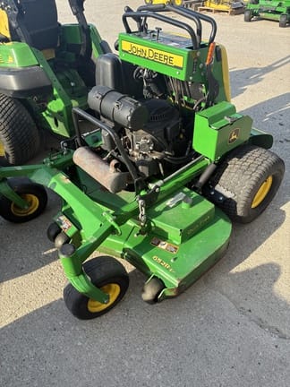 2017 John Deere 652R Equipment Image0