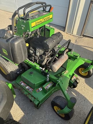 Image of John Deere 652R equipment image 1