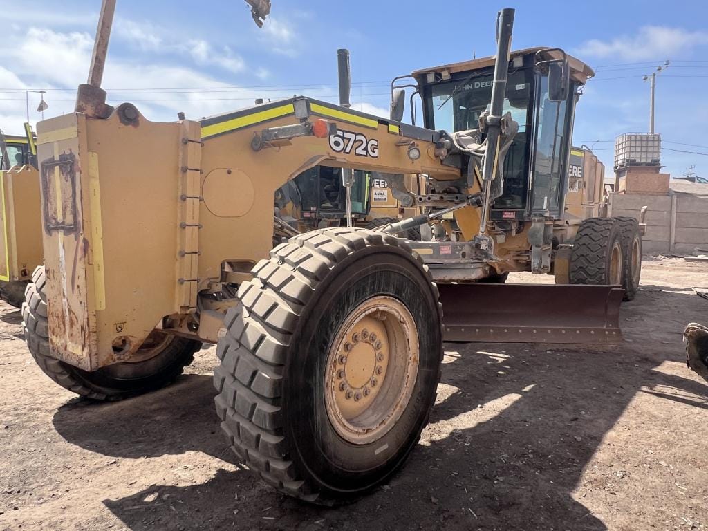 Main image John Deere 672G