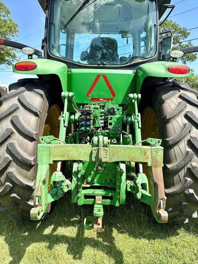 Image of John Deere 7210R equipment image 2