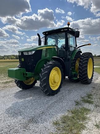 Image of John Deere 7210R equipment image 2