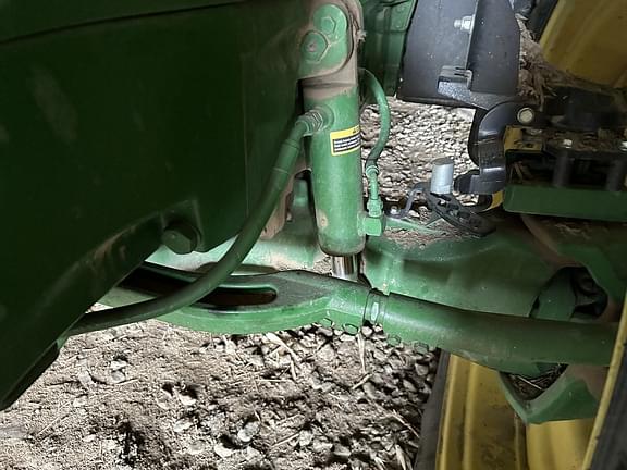 Image of John Deere 7210R equipment image 3