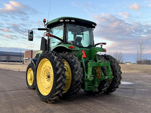 Image of John Deere 7210R equipment image 3