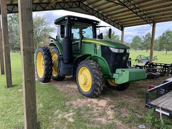 Image of John Deere 7210R equipment image 1