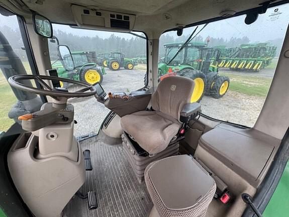 Image of John Deere 7210R equipment image 3