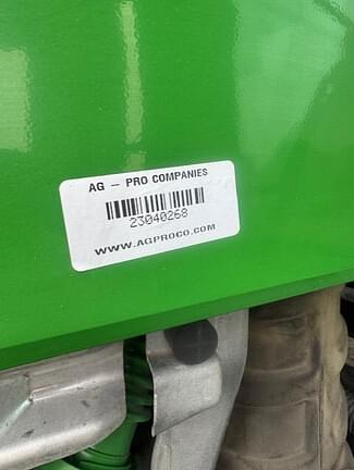 Image of John Deere 7210R equipment image 4