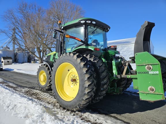 Image of John Deere 7230R equipment image 2