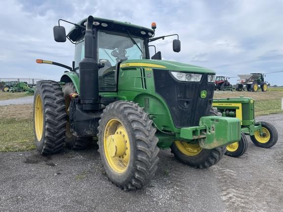 Image of John Deere 7230R Primary image