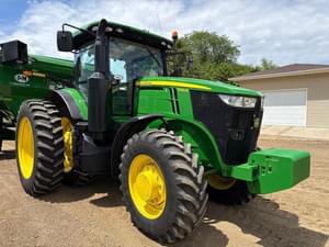 2017 John Deere 7230R Image