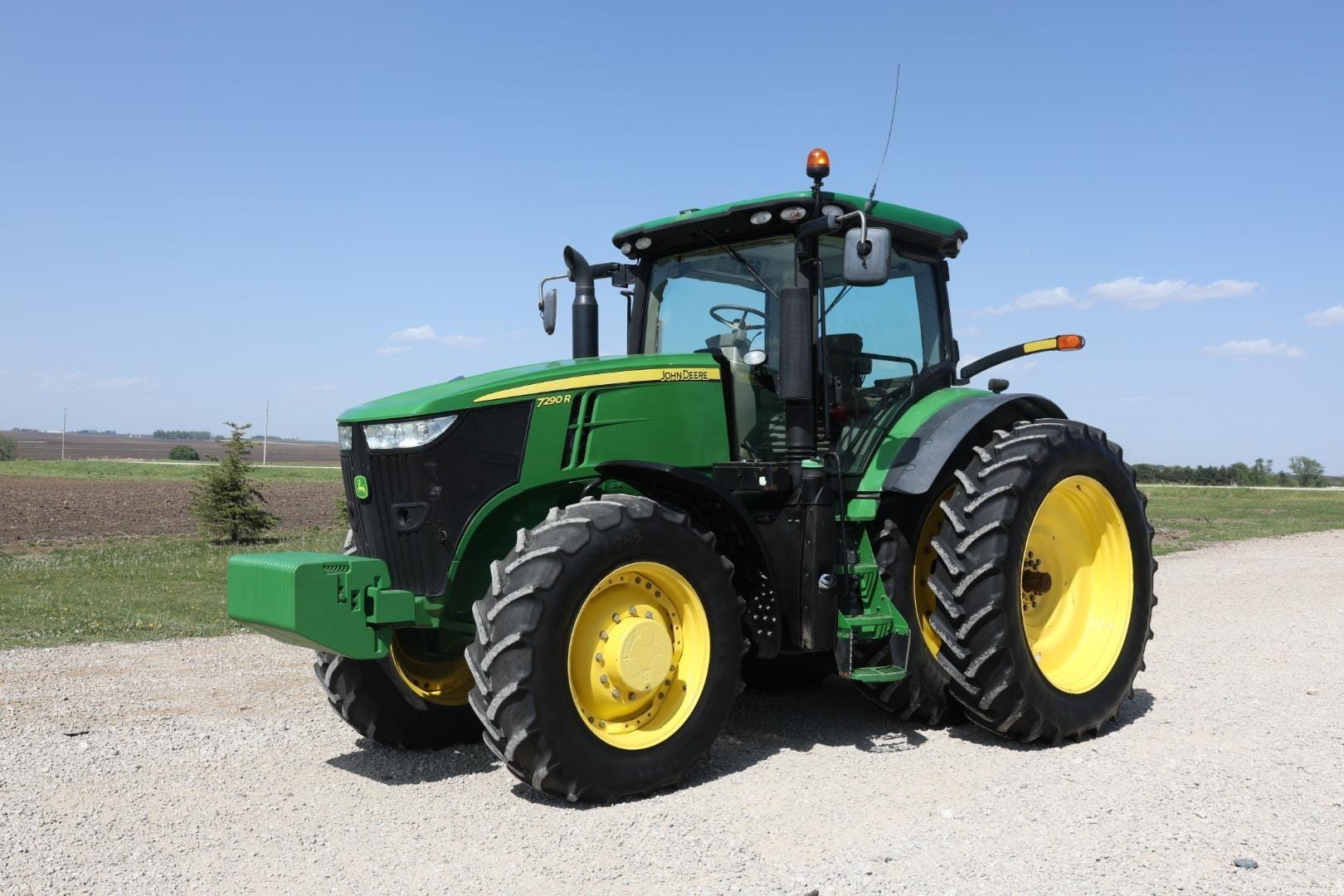 2017 John Deere 7290R Equipment Image0