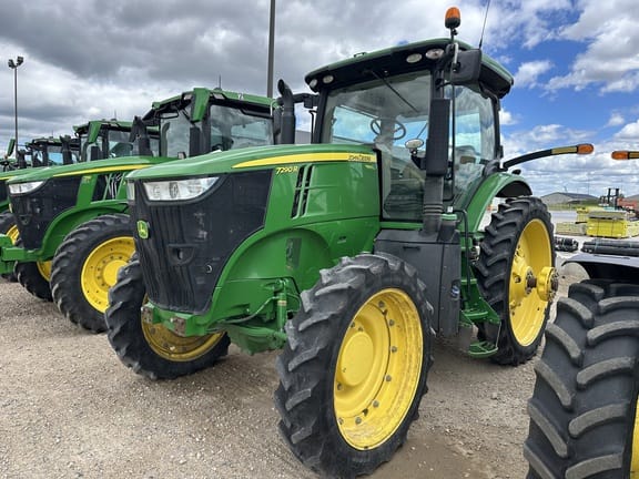 2017 John Deere 7290R Equipment Image0