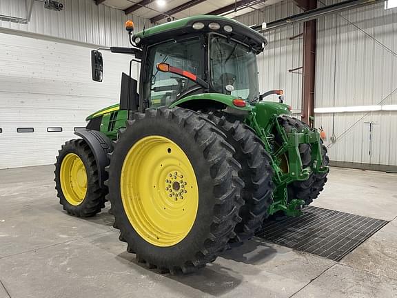 Image of John Deere 7310R equipment image 2