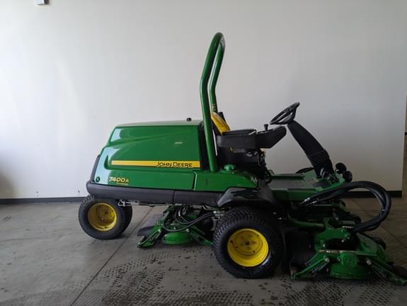 Image of John Deere 7400A equipment image 1