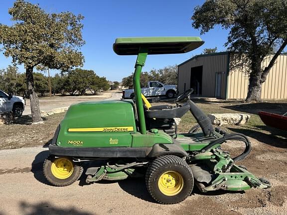 Image of John Deere 7400A equipment image 4