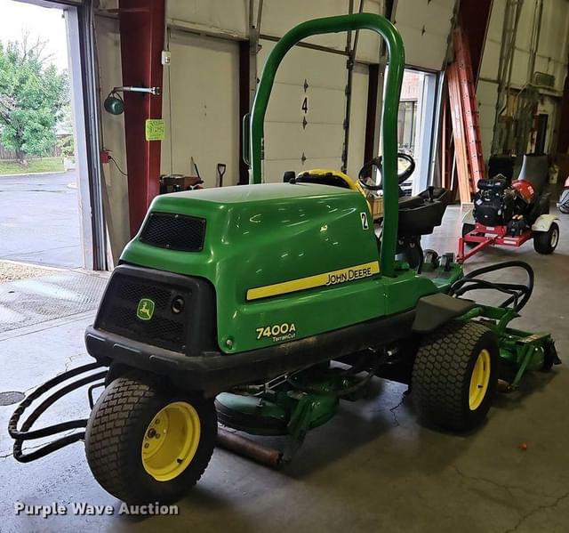 Image of John Deere 7400A equipment image 4