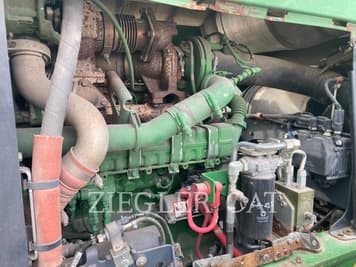 Main image John Deere 748L