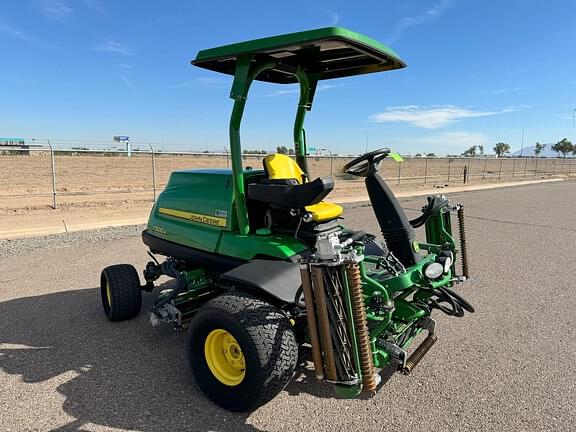 Image of John Deere 7500 Image 1