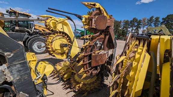 Main image John Deere 770