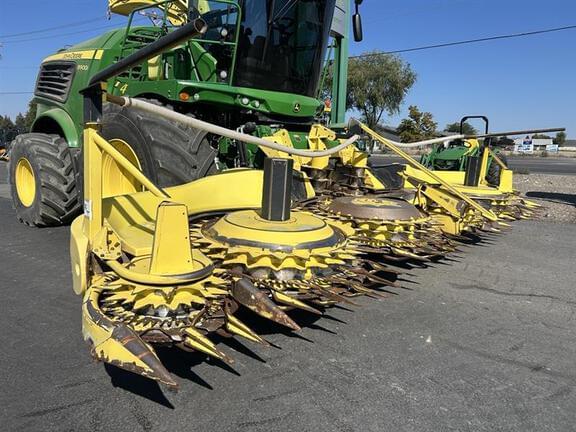 Image of John Deere 770 equipment image 2