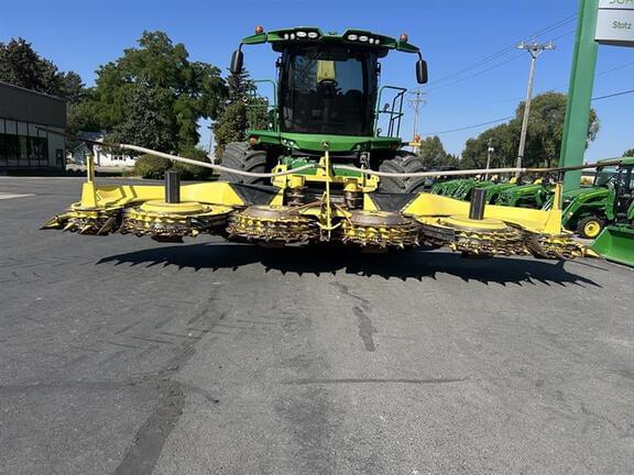 Image of John Deere 770 equipment image 1