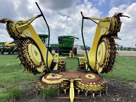 Image of John Deere 770 equipment image 4