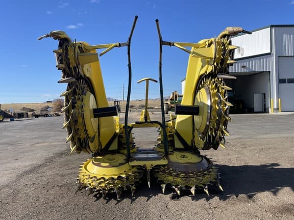 Image of John Deere 770 equipment image 1