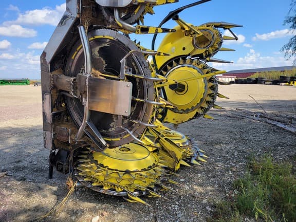 Image of John Deere 770 equipment image 1