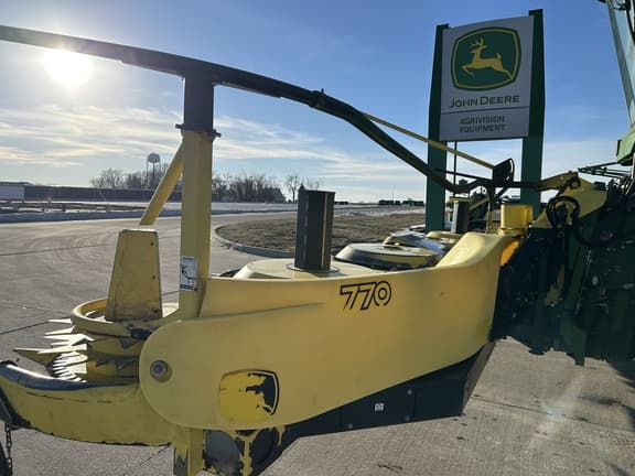 Image of John Deere 770 equipment image 2