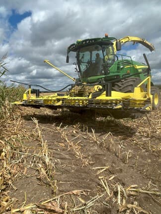 Image of John Deere 770 equipment image 3