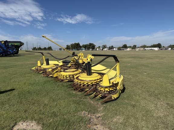 Image of John Deere 770 equipment image 2