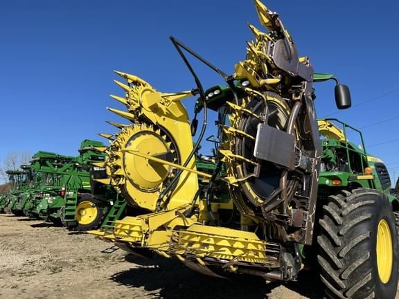 Image of John Deere 770 equipment image 1