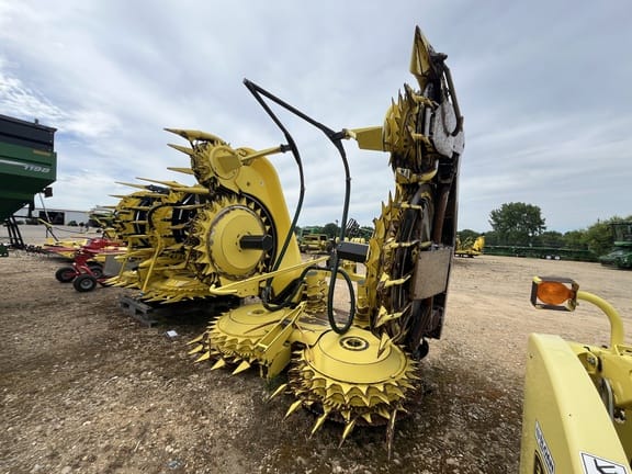 Main image John Deere 770
