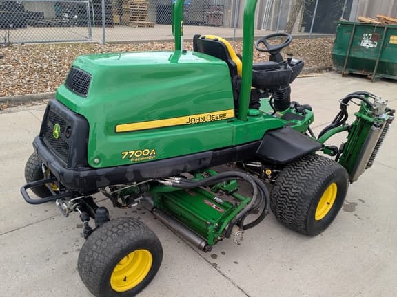 Image of John Deere 7700A equipment image 2