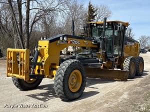 2017 John Deere 770G Image